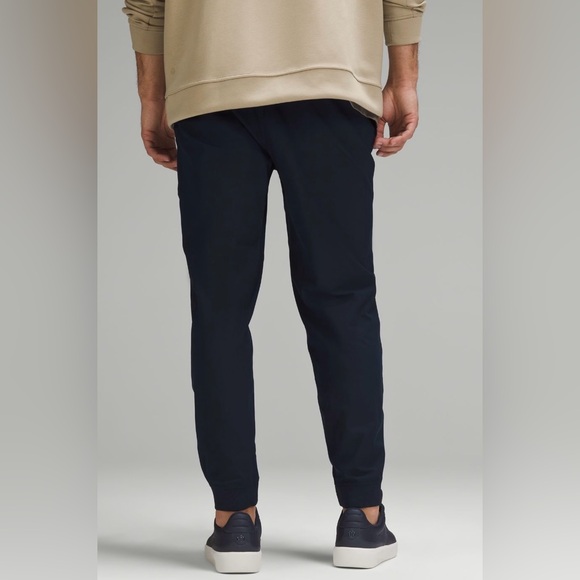 NWT lululemon Men’s ABC Joggers True Navy Size M - Picture 2 of 16